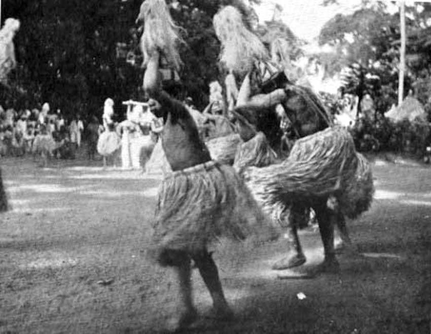 Danse d'initi&eacute;s, rite sekoa