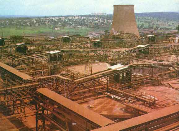 Usine et Ville de Fria